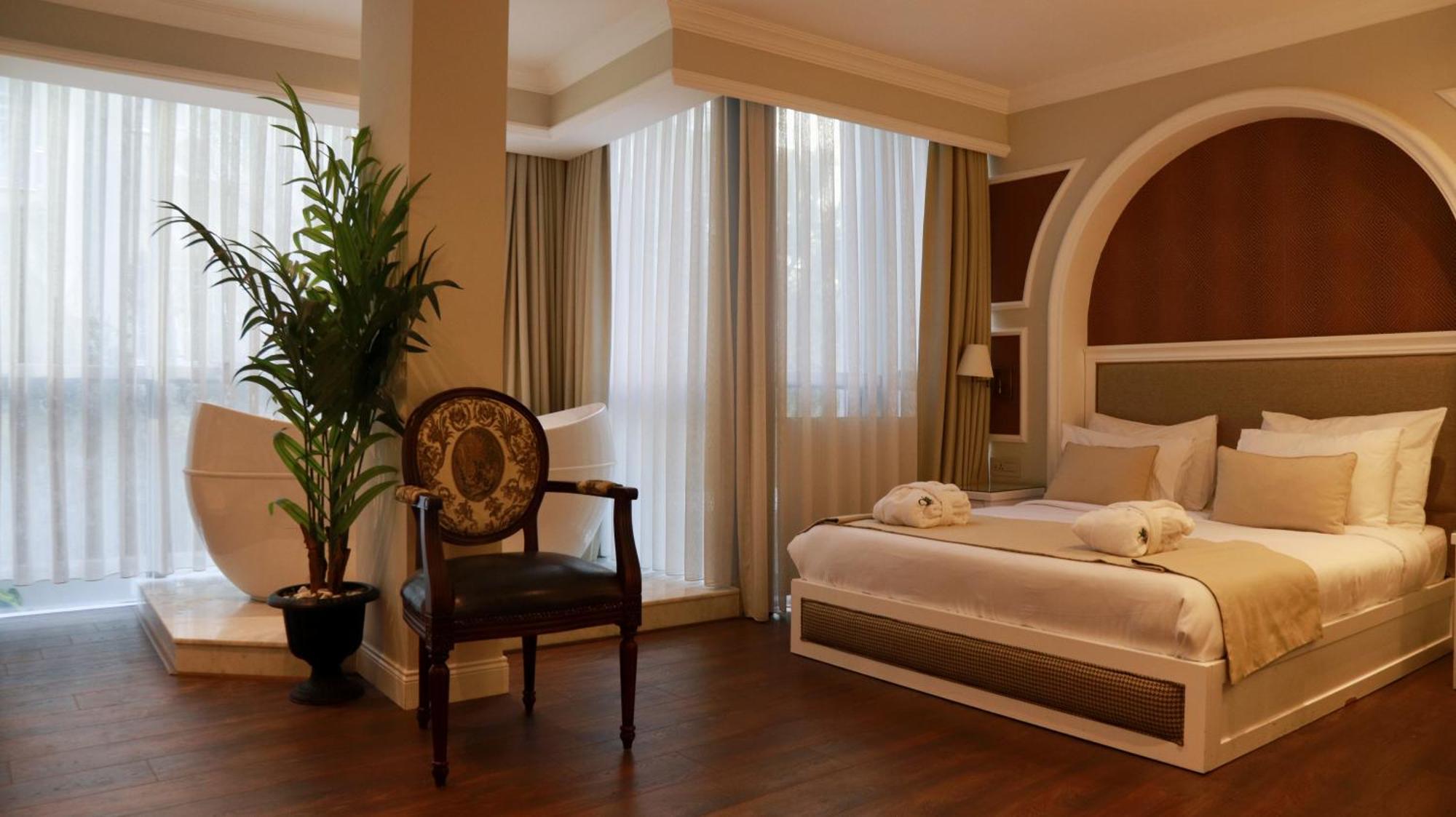 Dbd Hotel Bayrakli Измир Екстериор снимка